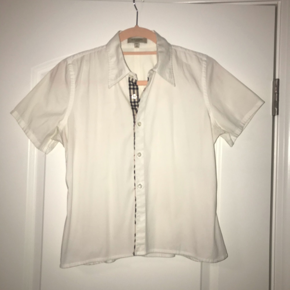 ❣️💯% authentic Women’s Burberry white shirt. XS